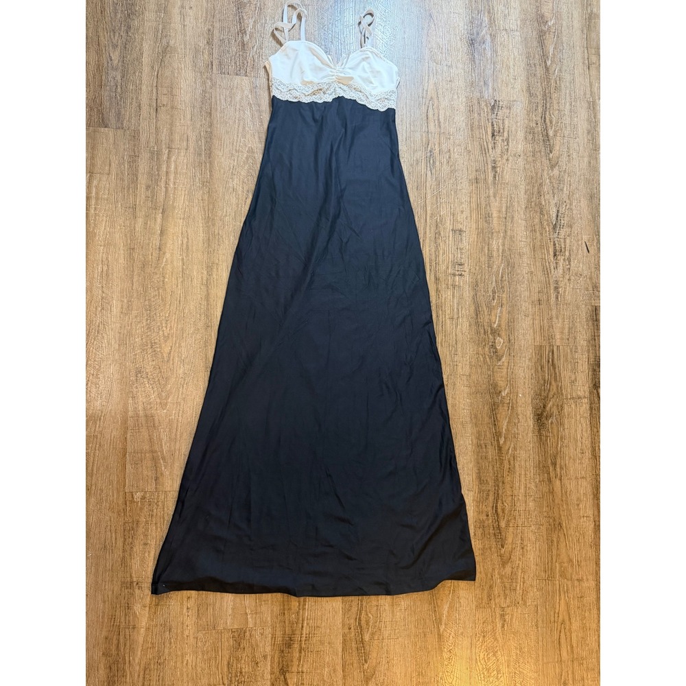 Bella Vie Maxi Dress Small Black White Lace Trim Adjustable Straps NWT